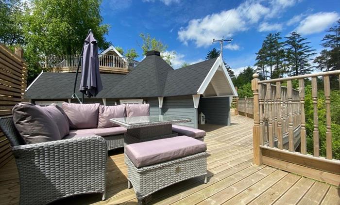The large private decking at Ein Trysor Cudd is a total suntrap. The area is totally enclosed so super safe for your four legged friends who are alway
